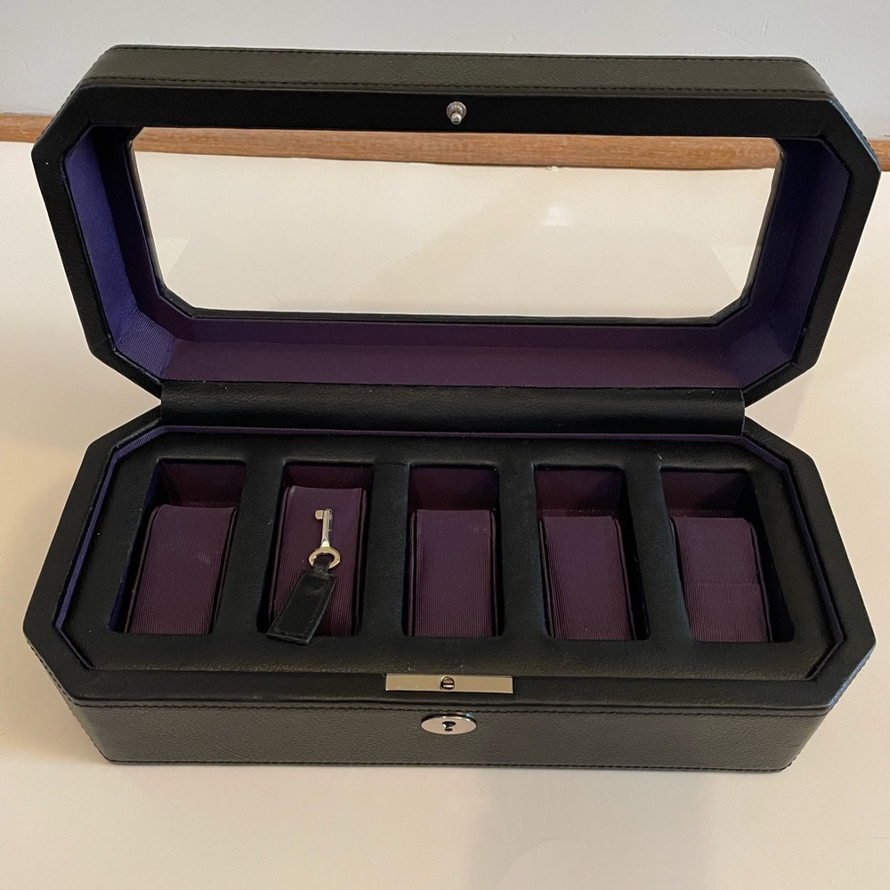 Wolf Watch Case 5 Watch Storage with key - Picture 6 of 7